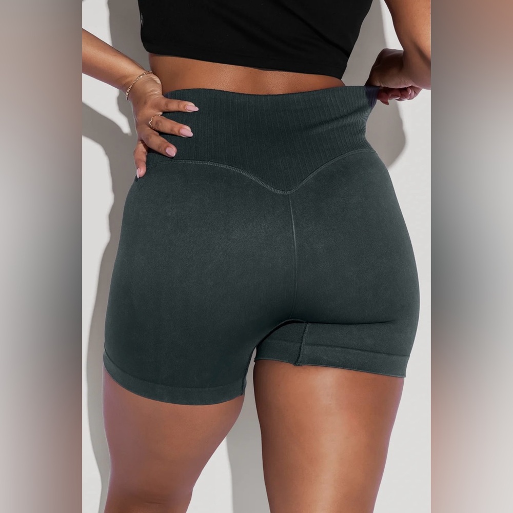Popflex Supersculpt Seamless Midi Shorts
